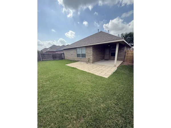 $2,350 | 8938 Headstall Drive, Tomball, TX 77375
