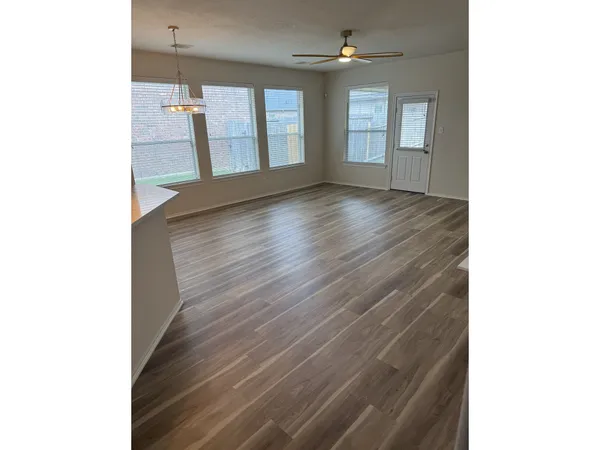 $2,350 | 8938 Headstall Drive, Tomball, TX 77375