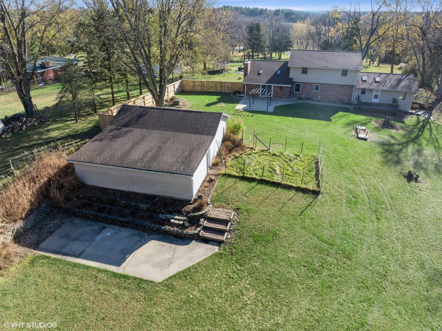 5881 Tipple Road Rockford, IL 61102 - Photo 10 of 32 a garden view with a seating space