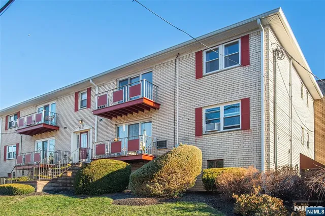 $265,000 | 348 Hoover Avenue, Unit 92, Bloomfield, NJ 07003