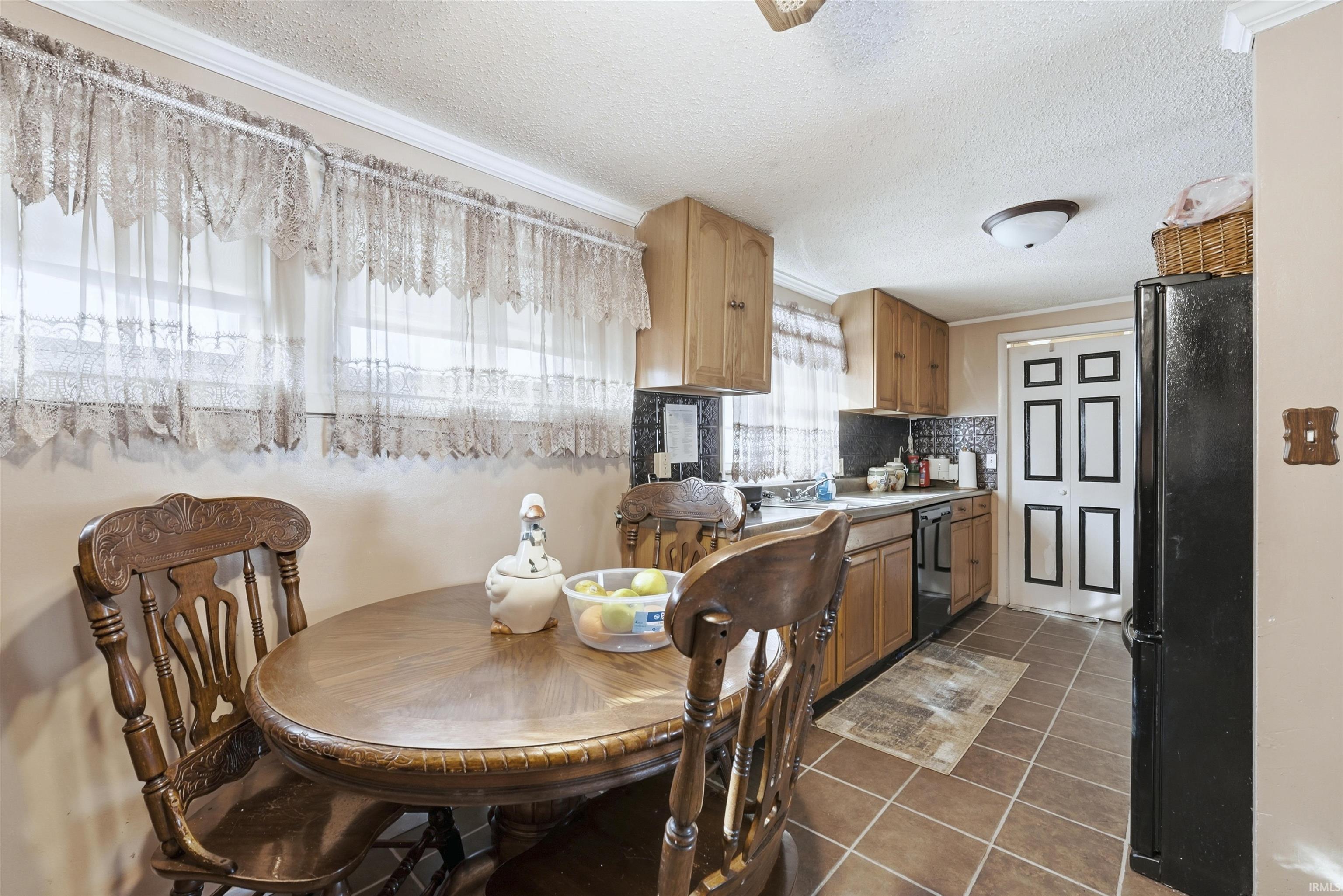 2416 Drexel Avenue Fort Wayne, IN 46806 - Photo 12 of 33