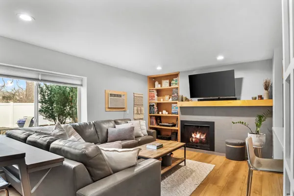 $425,000 | 1014 Spaight Street, Unit 9, Madison, WI 53703