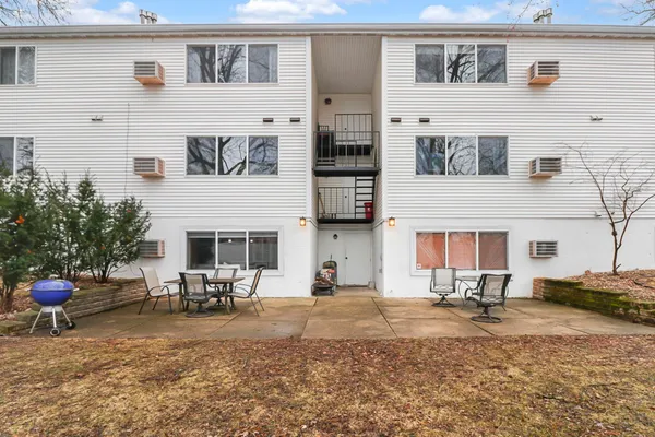 $425,000 | 1014 Spaight Street, Unit 9, Madison, WI 53703
