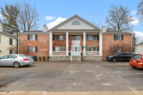 $425,000 | 1014 Spaight Street, Unit 9, Madison, WI 53703