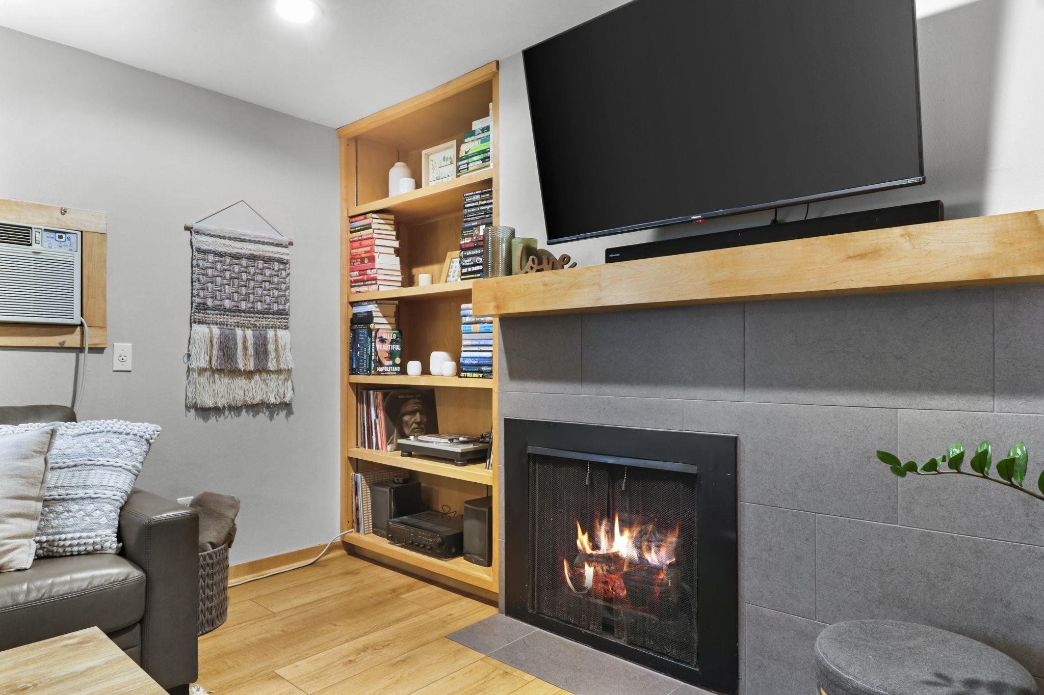 1014 Spaight Street, Unit 9 Madison, WI 53703 - Photo 4 of 36