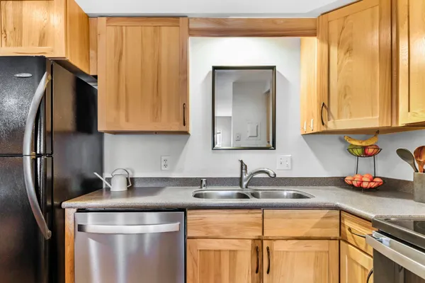 $425,000 | 1014 Spaight Street, Unit 9, Madison, WI 53703