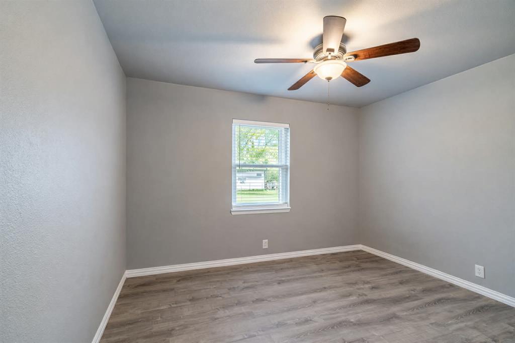 1025 5th Street Southwest Paris, TX 75460 - Photo 11 of 13