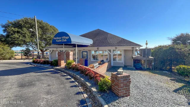 $499,000 | 754 Country Club Drive, Hampstead, NC 28443