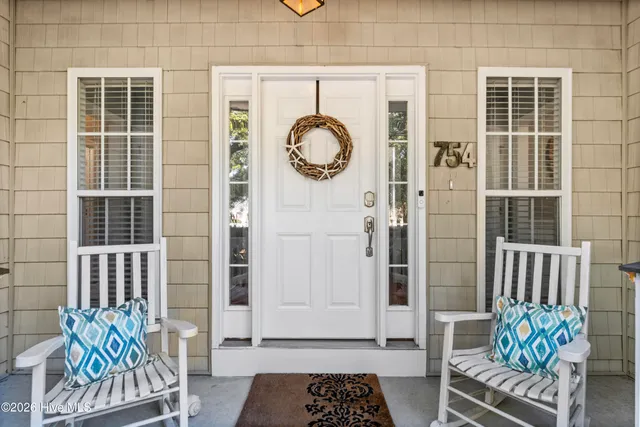 $499,000 | 754 Country Club Drive, Hampstead, NC 28443