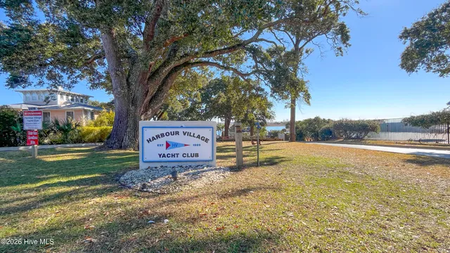 $499,000 | 754 Country Club Drive, Hampstead, NC 28443