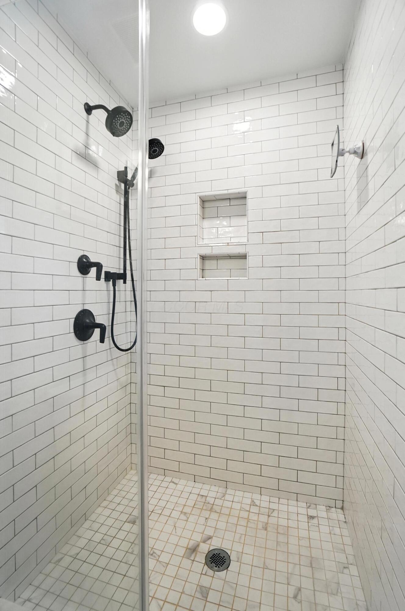 2820 Halstead Road Columbus, OH 43221 - Photo 51 of 76 En-Suite Bathroom