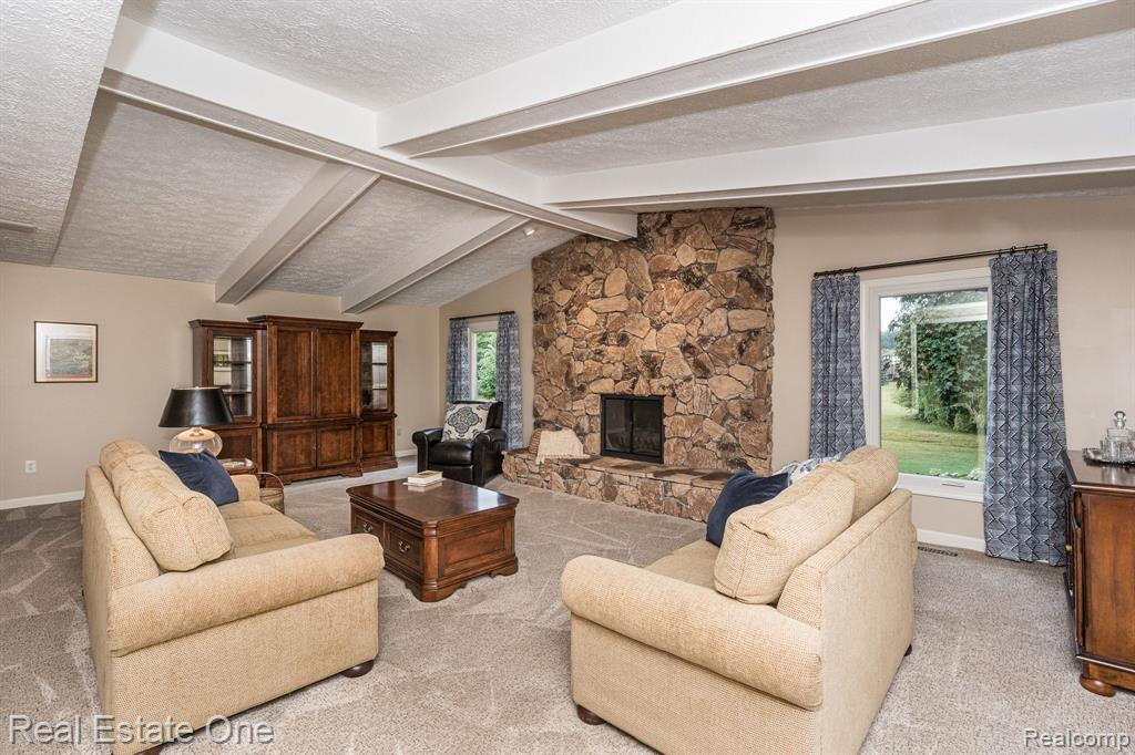 3307 Salem Court Rochester Hills, MI 48306 - Photo 12 of 36