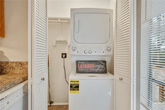 $100,000 | 4345 Carter Creek Parkway, Unit 17, Bryan, TX 77802