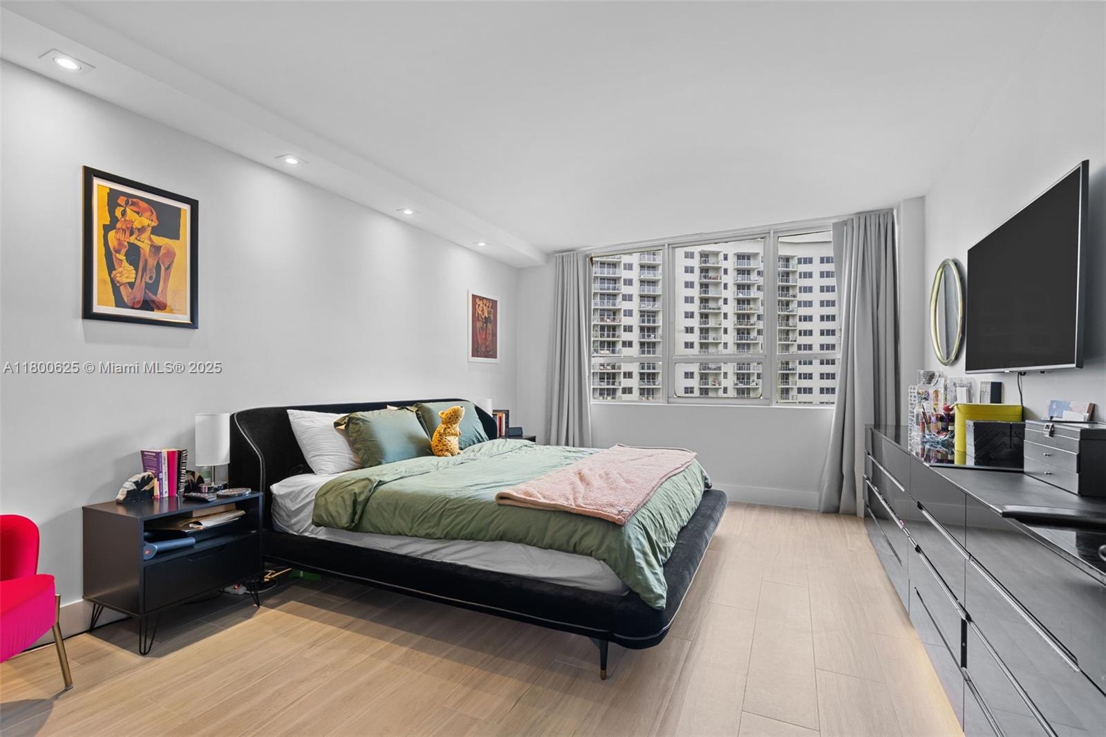 1500 Bay Road, Unit 648S Miami Beach, FL 33139 - Photo 14 of 38 Gallery Image 14