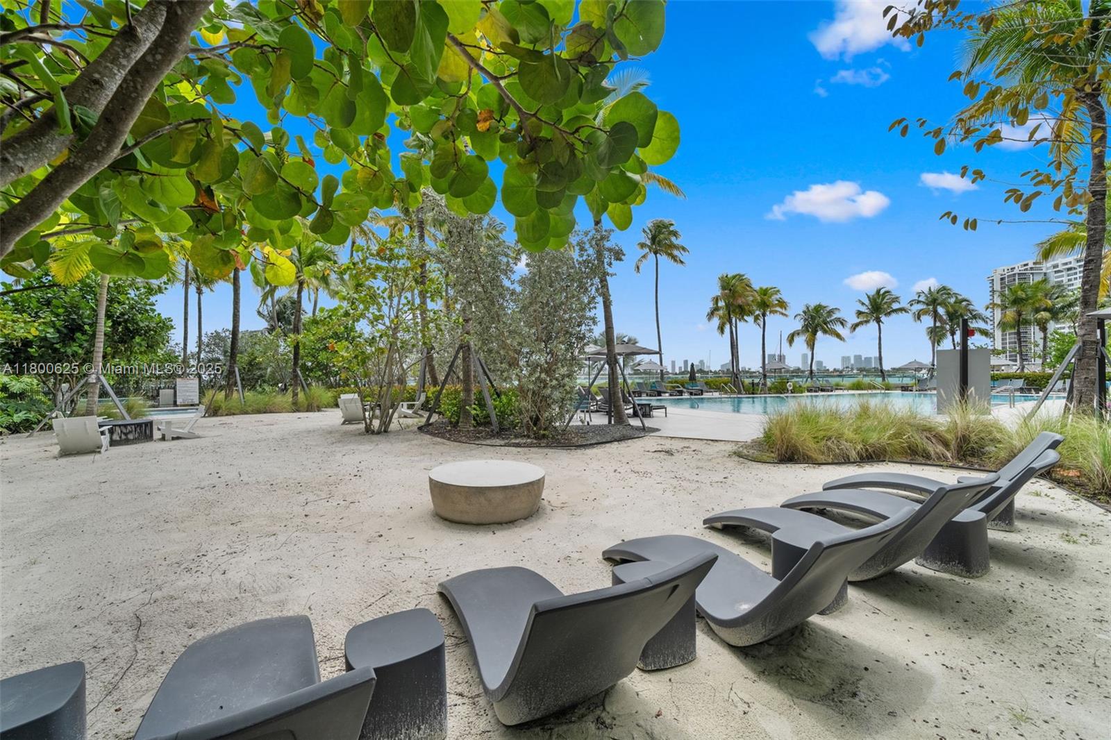 1500 Bay Road, Unit 648S Miami Beach, FL 33139 - Photo 32 of 38 Gallery Image 32