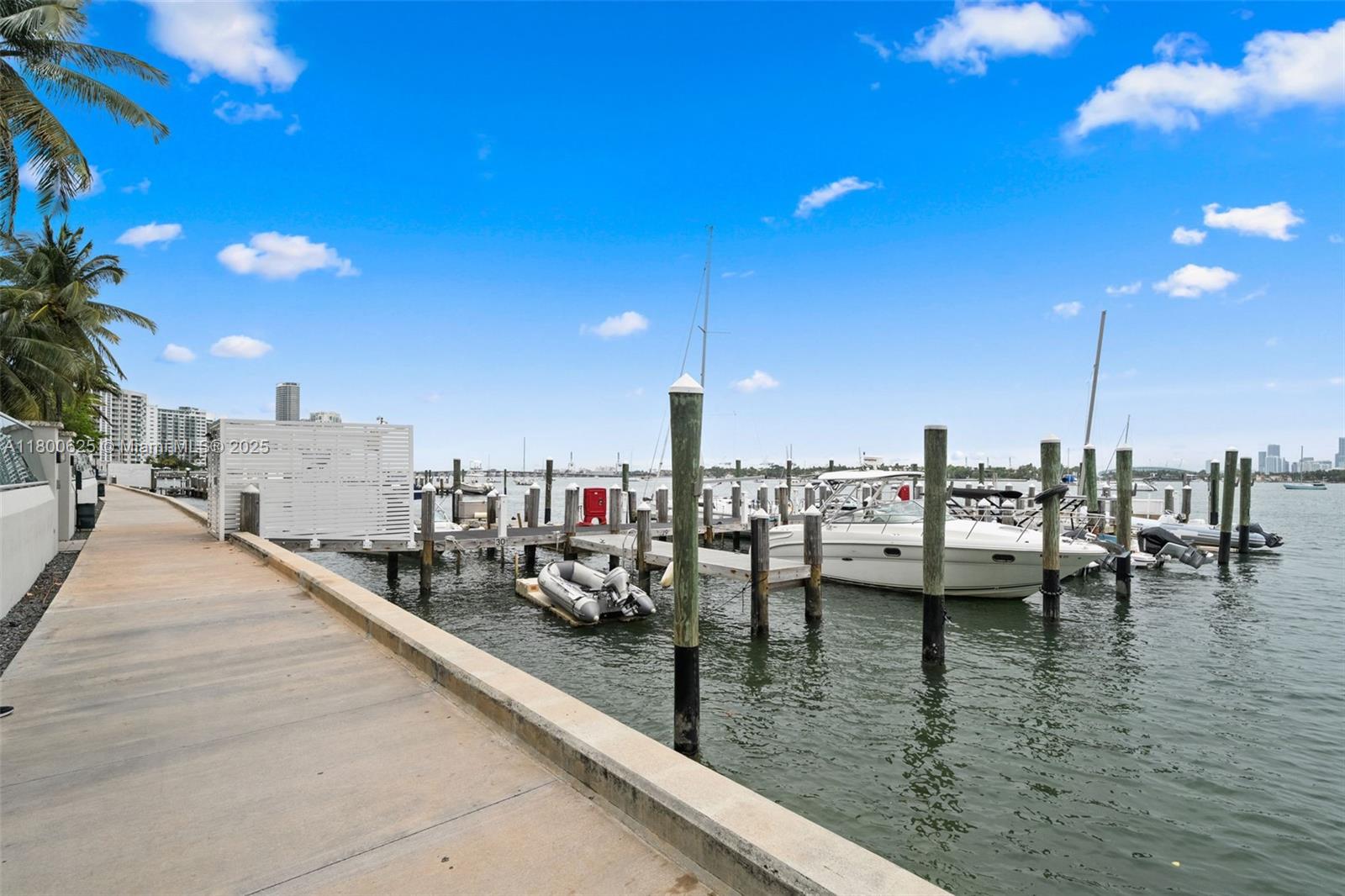 1500 Bay Road, Unit 648S Miami Beach, FL 33139 - Photo 4 of 38 Gallery Image 4