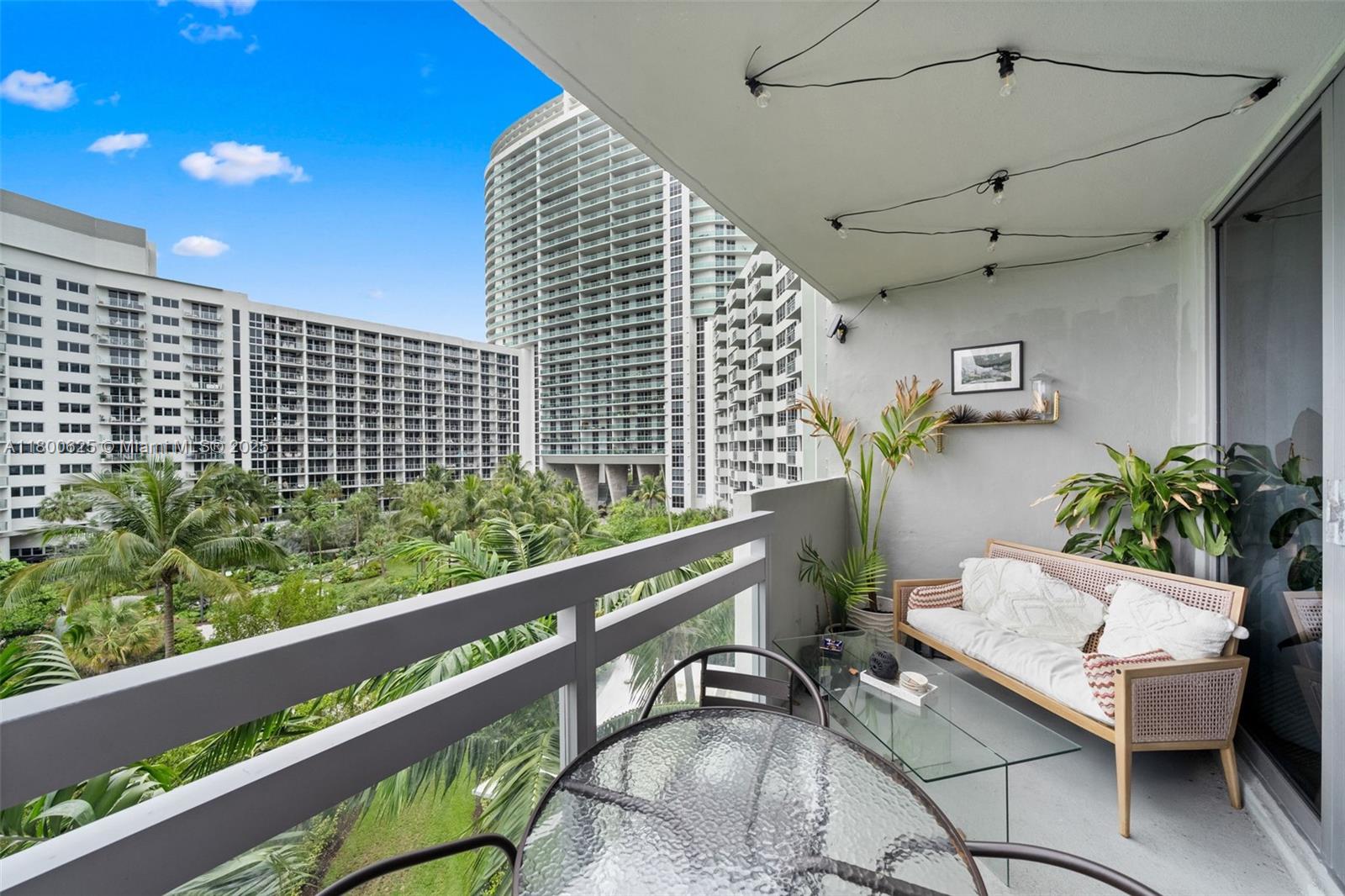 1500 Bay Road, Unit 648S Miami Beach, FL 33139 - Photo 6 of 38 Gallery Image 6
