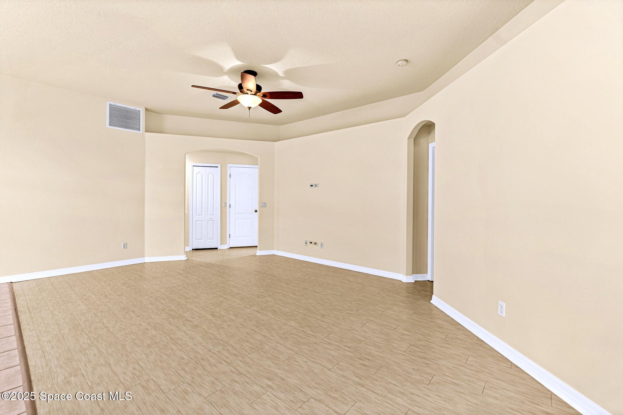 960 Villa Drive Melbourne, FL 32940 - Photo 14 of 45 Living Room