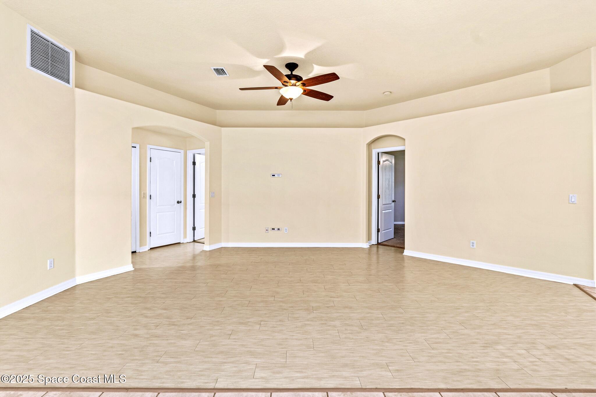 960 Villa Drive Melbourne, FL 32940 - Photo 15 of 45 Living Room