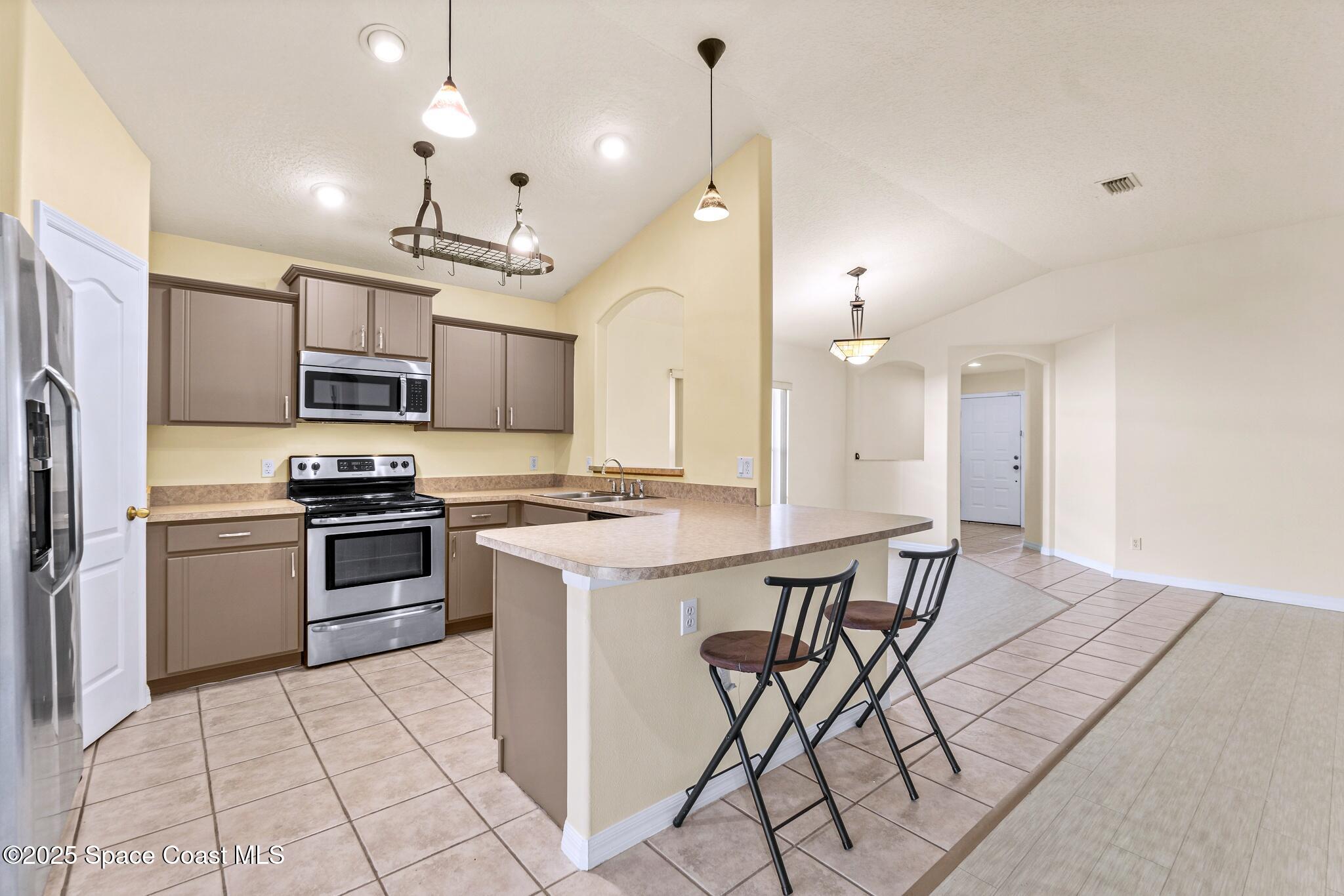 960 Villa Drive Melbourne, FL 32940 - Photo 17 of 45 Kitchen