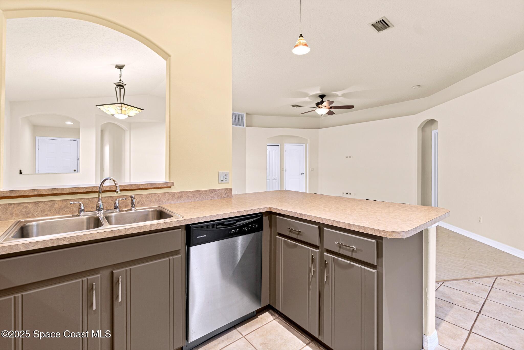 960 Villa Drive Melbourne, FL 32940 - Photo 19 of 45 Kitchen