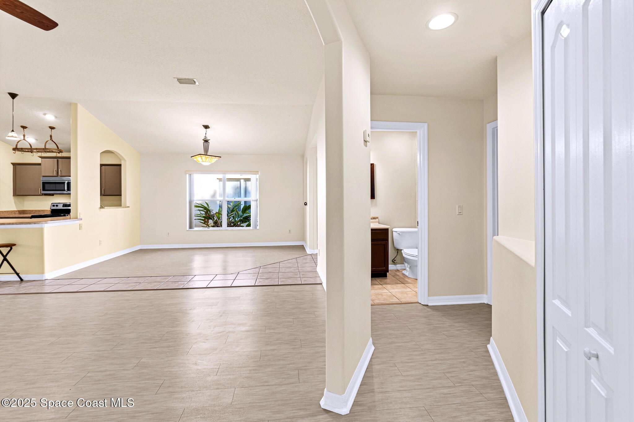 960 Villa Drive Melbourne, FL 32940 - Photo 27 of 45 Hallway