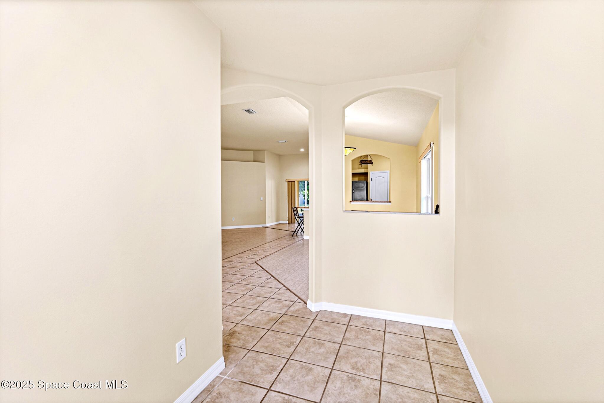 960 Villa Drive Melbourne, FL 32940 - Photo 8 of 45 Foyer