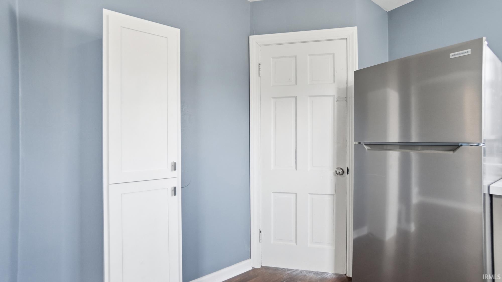 4105 Smith Street Fort Wayne, IN 46806 - Photo 5 of 36