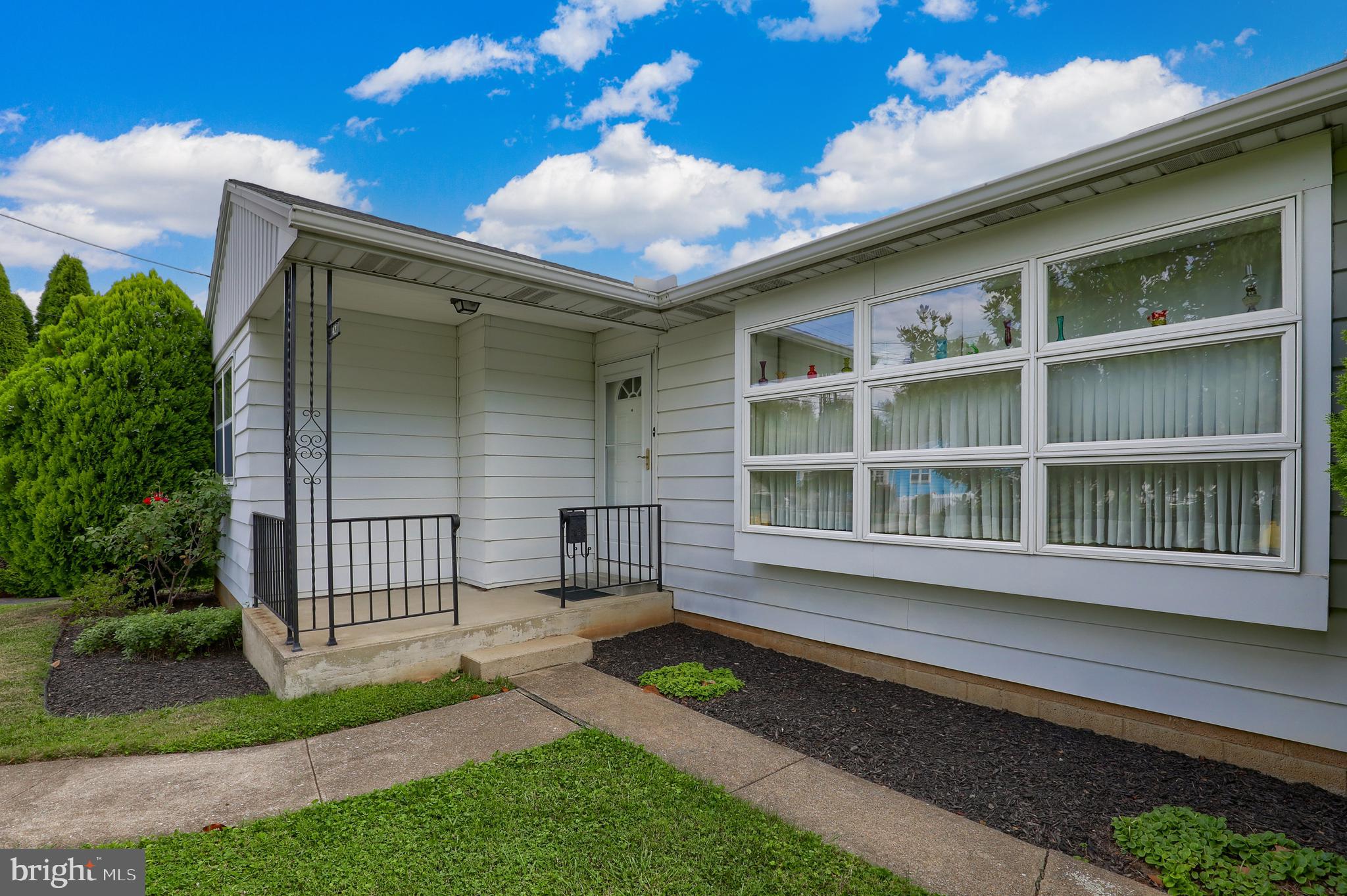 42 Oneida Road Camp Hill, PA 17011 - Photo 3 of 30 Gallery Image 3