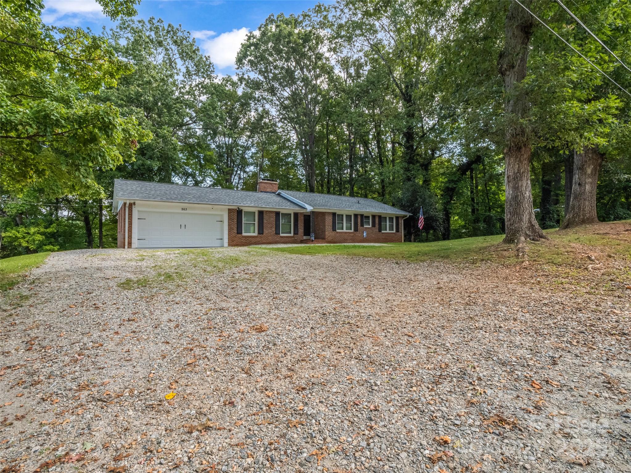 263 Blanton Street Columbus, NC 28722 - Photo 5 of 45