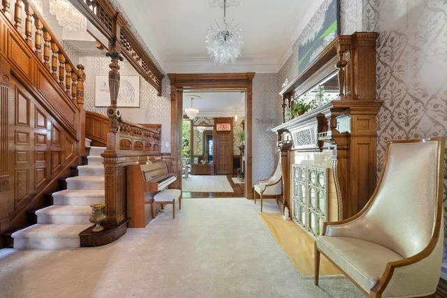 $9,950,000 | 138 West 82nd Street | Upper West Side