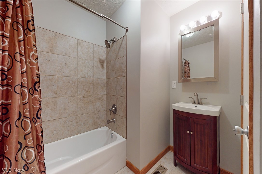 25080 Tryon Road Bedford, OH 44146 - Photo 28 of 34 Gallery Image 28