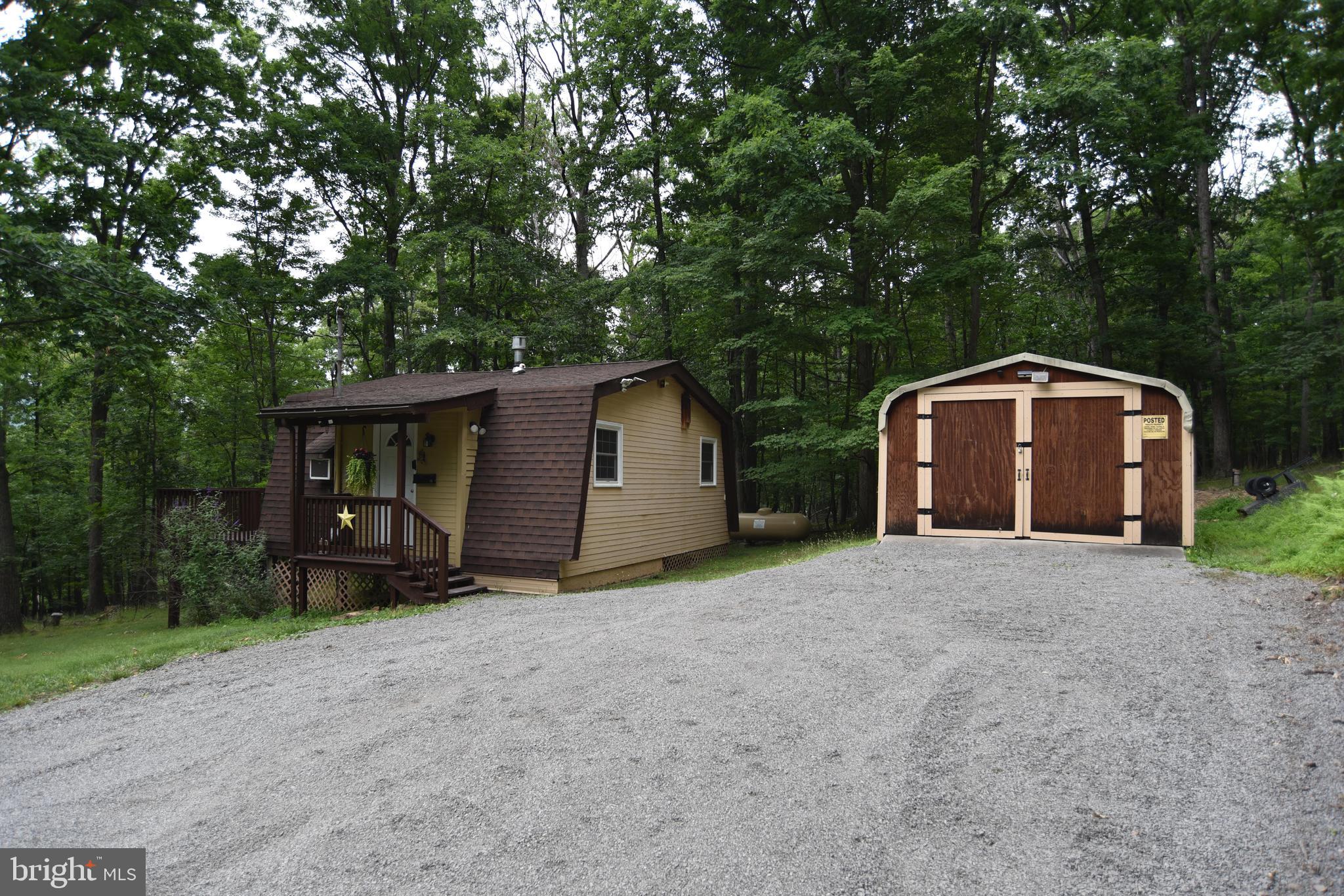 586 Cardinal View Road Paw Paw, WV 25434 - Photo 7 of 25 12' x 20' storage building