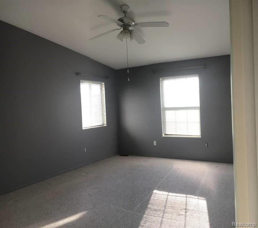 31230 Country Way, Unit 7 Farmington, MI 48331 - Photo 3 of 11