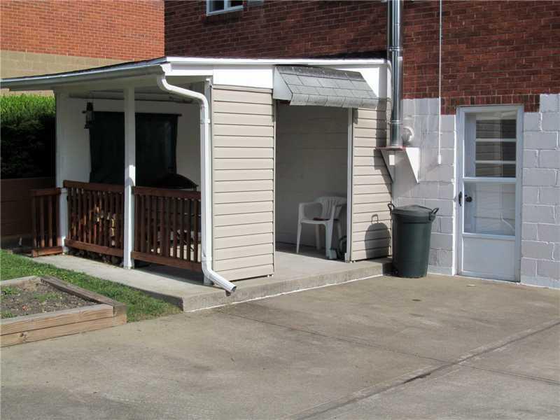 295 Olympic Road Baldwin, PA 15236 - Photo 20 of 20 Exterior Back.