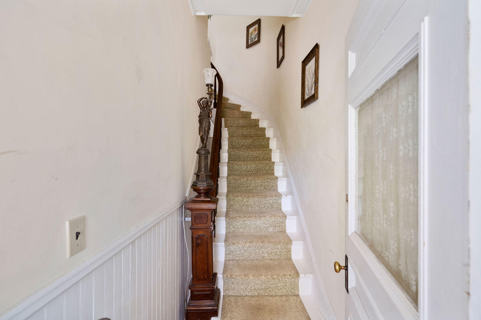 301 Spring Street, Unit 3 Portland, ME 04102 - Photo 7 of 31 Front Entry