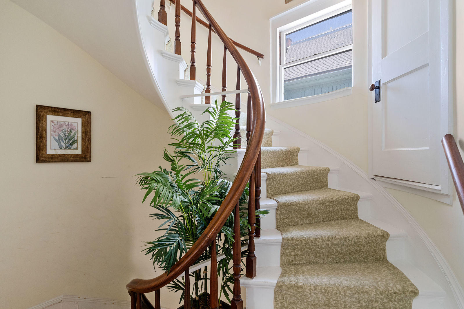 301 Spring Street, Unit 3 Portland, ME 04102 - Photo 8 of 31 Front Entry
