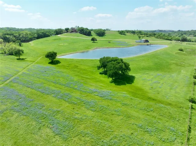 a view of an outdoor space and a yard