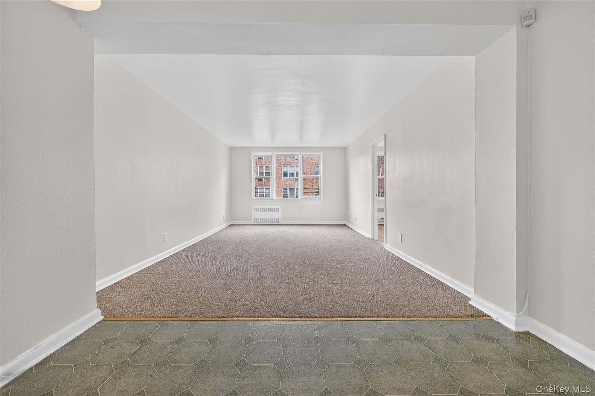 4 Sadore Lane, Unit 4U Yonkers, NY 10710 - Photo 4 of 22