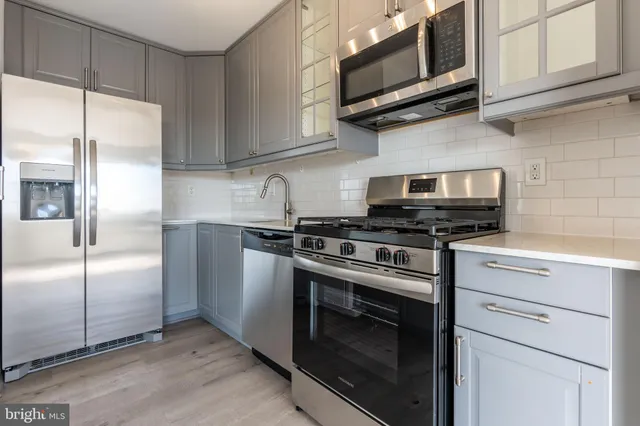 $249,900 | 4241 Columbia Pike, Unit 601, Arlington, VA 22204