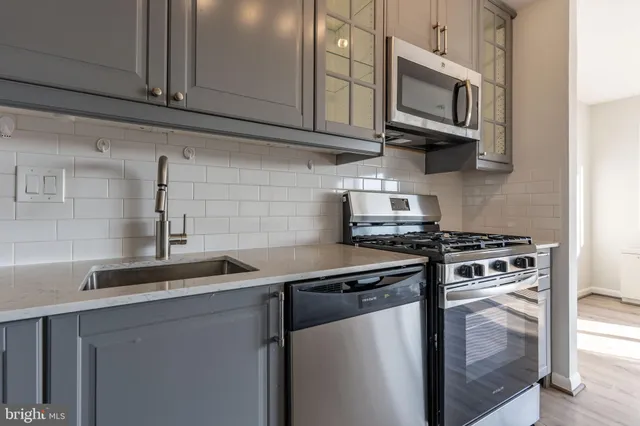 $249,900 | 4241 Columbia Pike, Unit 601, Arlington, VA 22204