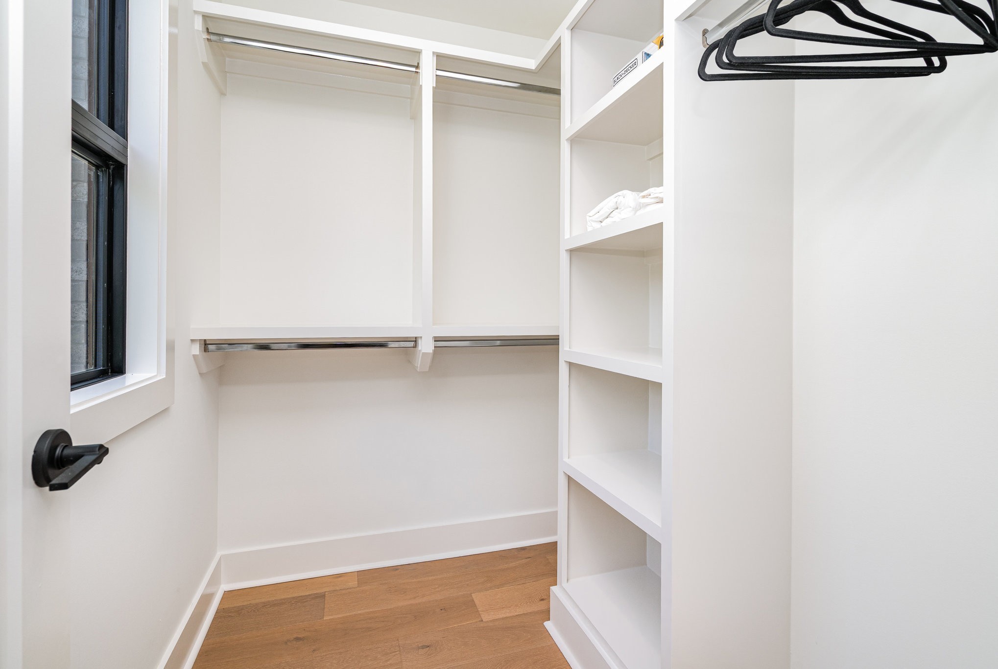 546 A Rosedale Avenue, Unit 15 Nashville, TN 37211 - Photo 20 of 40 a view of walk in closet with empty racks