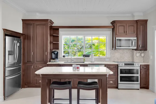 $2,800,000 | 80909 Old Highway, Islamorada, FL 33036