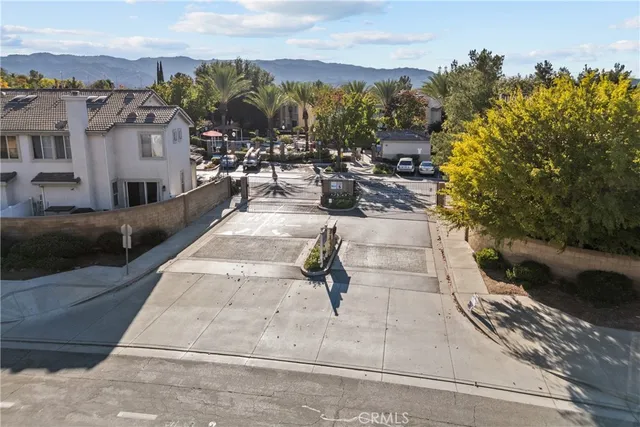 $640,000 | 25412 Parkwood Lane, Saugus, CA 91350