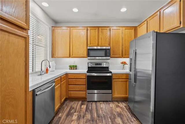 $640,000 | 25412 Parkwood Lane, Saugus, CA 91350