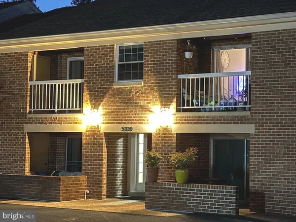 $395,000 | 5920 Cove Landing Road, Unit 301, Burke, VA 22015