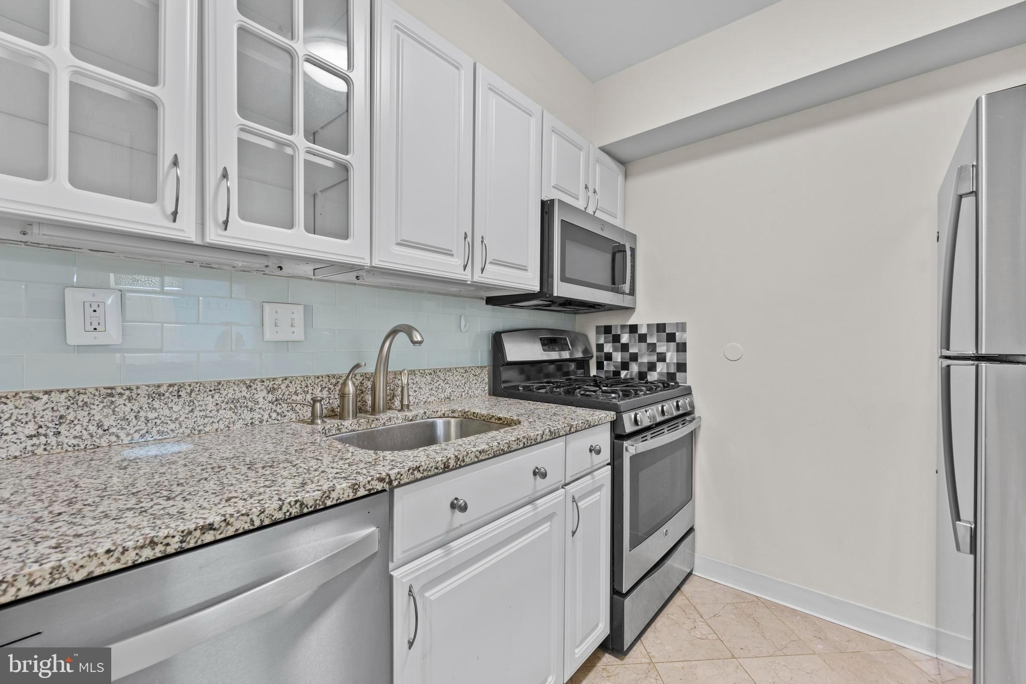 5920 Cove Landing Road, Unit 301 Burke, VA 22015 - Photo 10 of 25