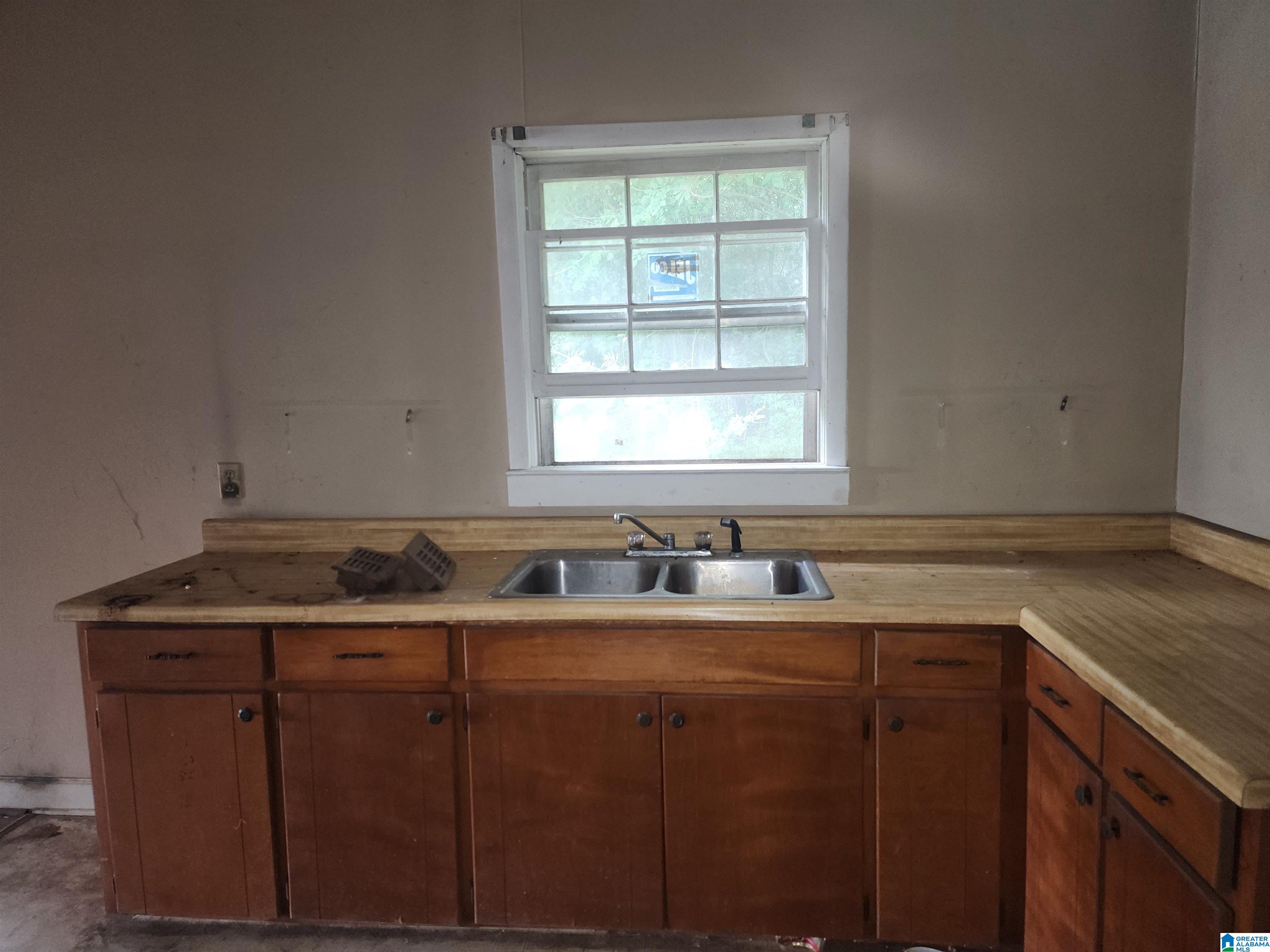 1308 Garvin Street Gadsden, AL 35901 - Photo 9 of 11