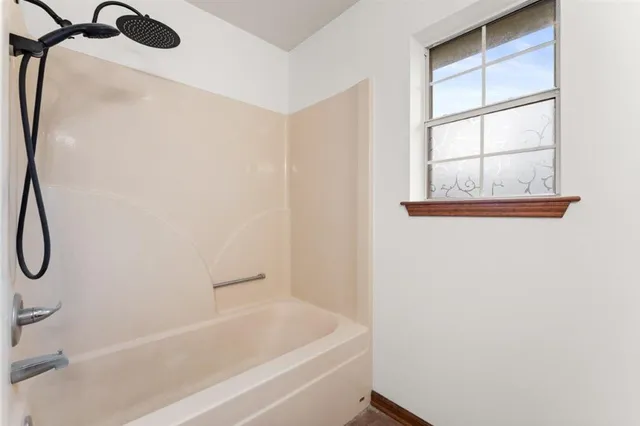 $3,500 | 4607 West Prien Lake Road, Lake Charles, LA 70605