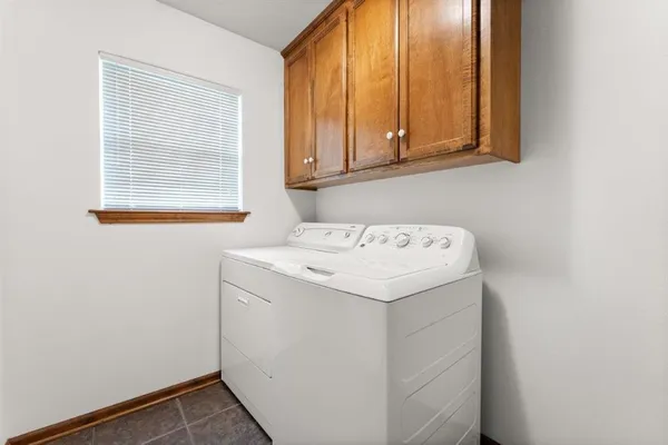 $3,500 | 4607 West Prien Lake Road, Lake Charles, LA 70605